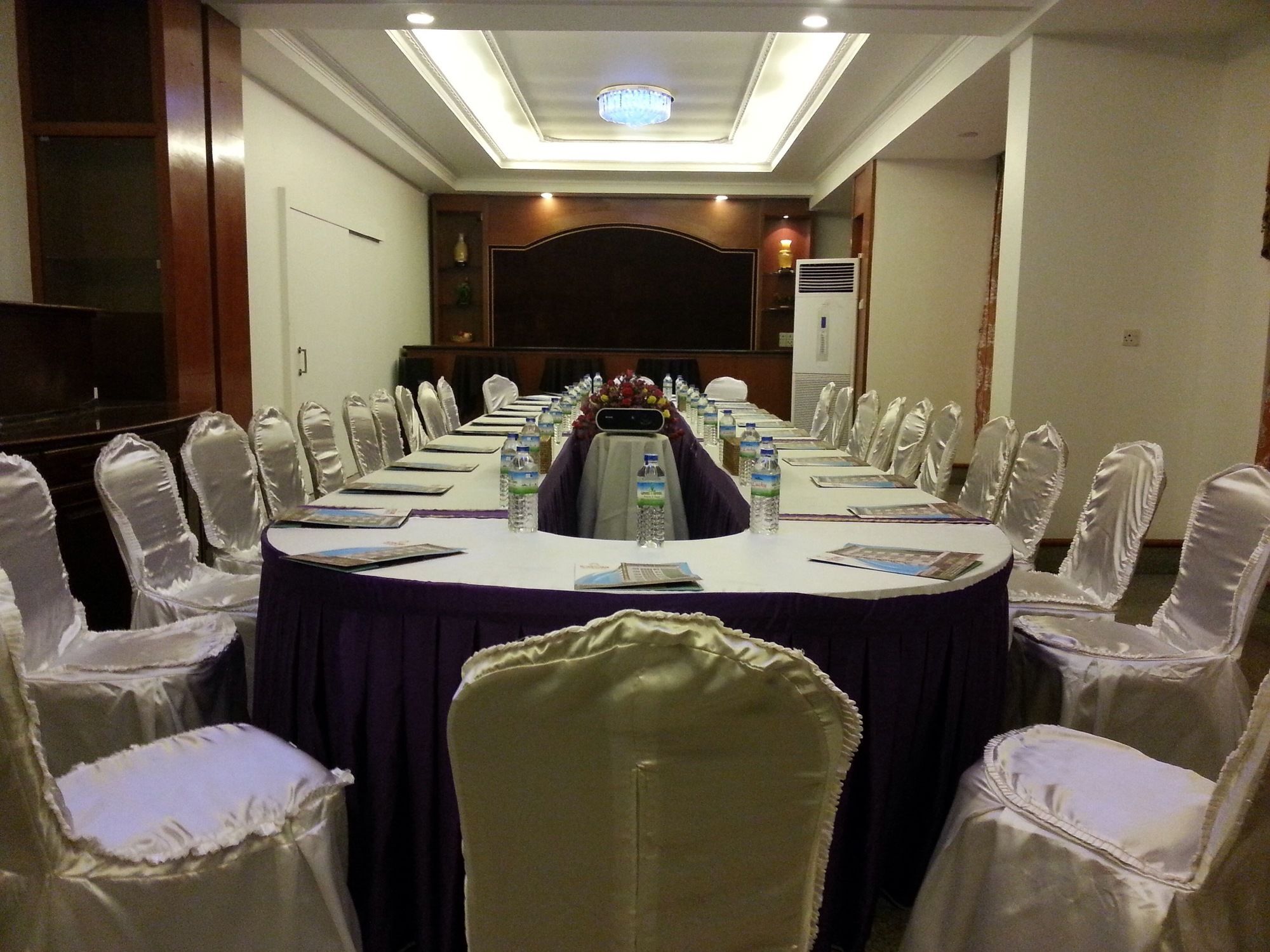 Hotel Queen מנדלאי מראה חיצוני תמונה