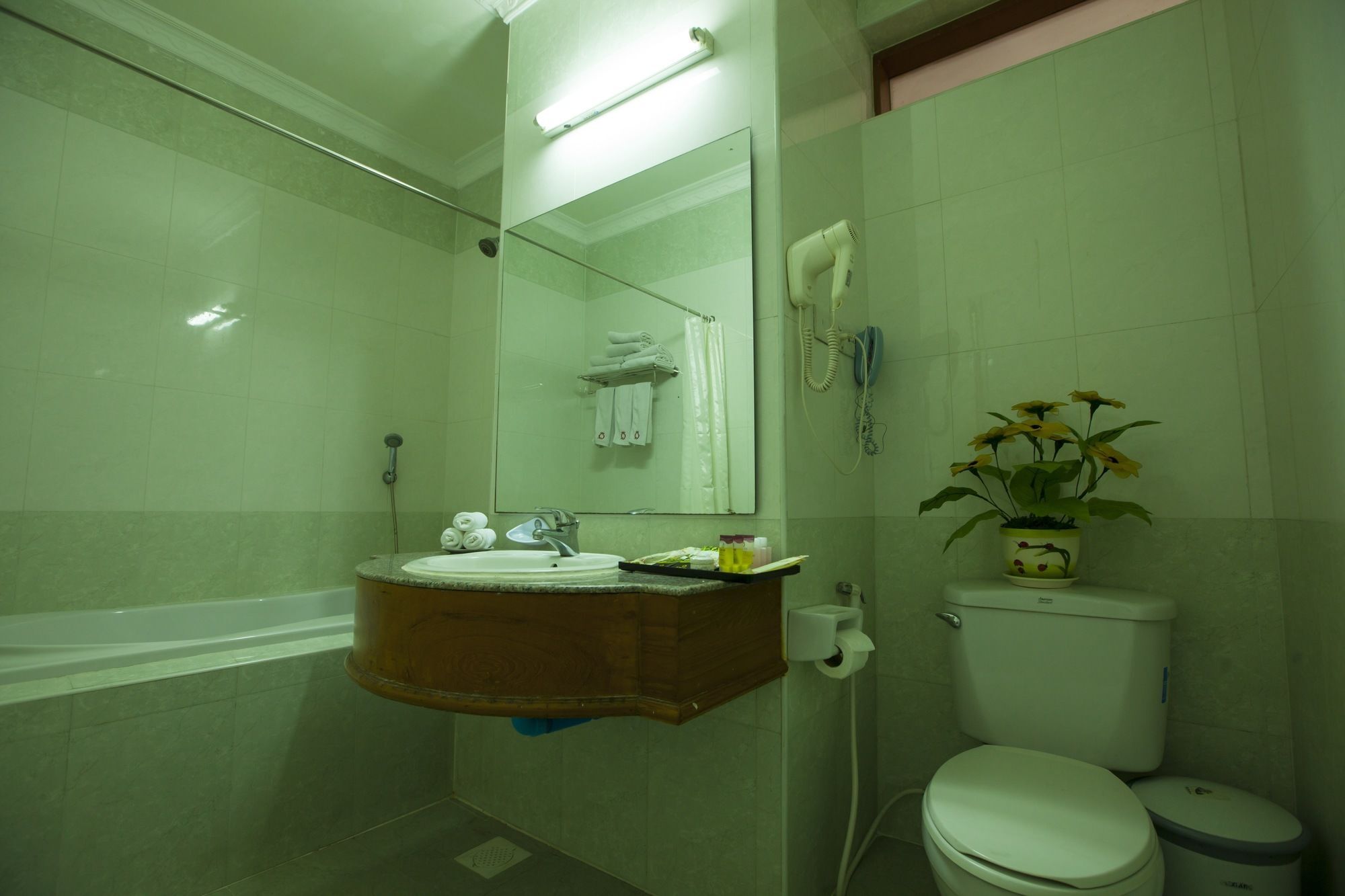 Hotel Queen מנדלאי מראה חיצוני תמונה