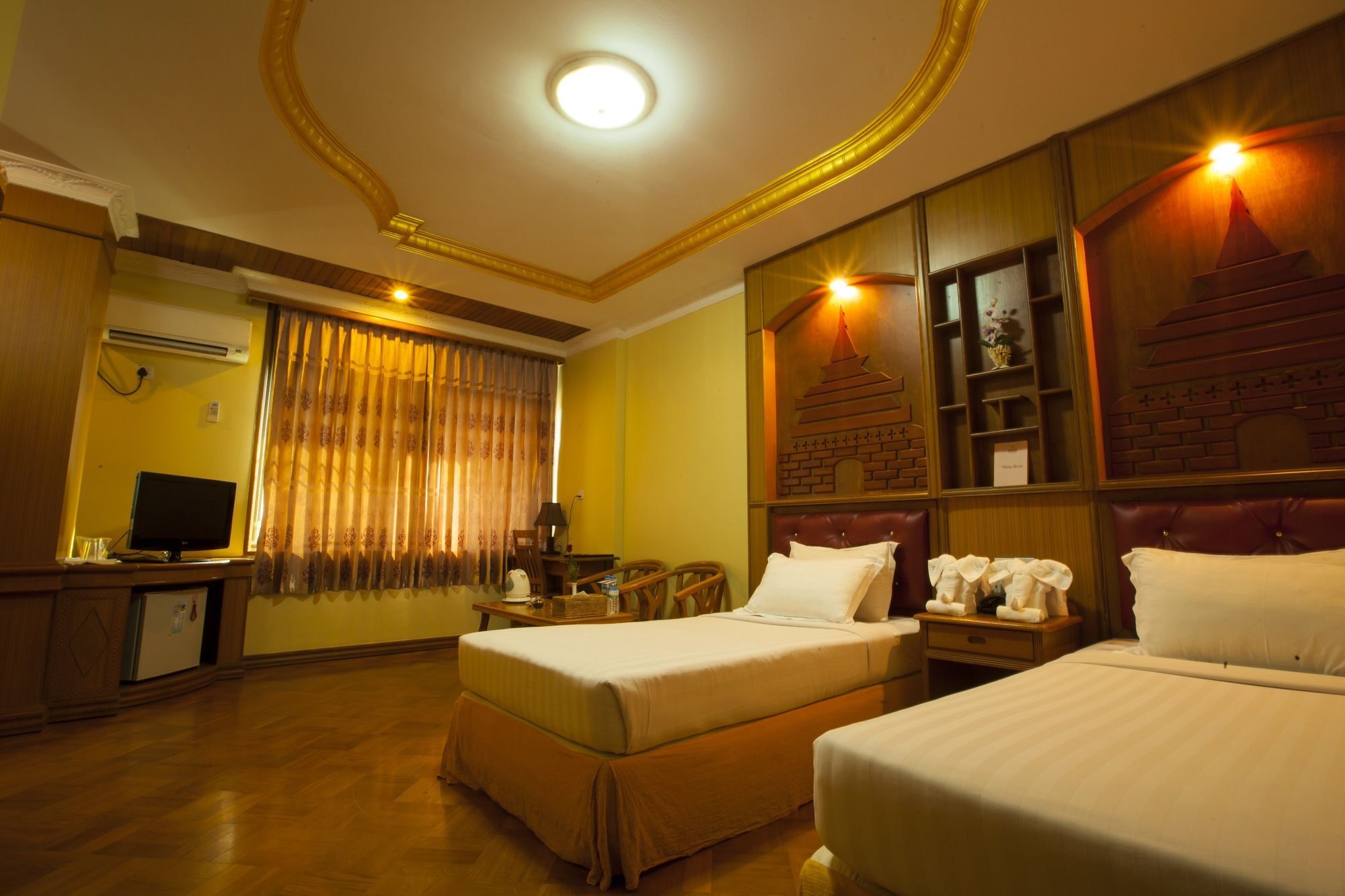 Hotel Queen מנדלאי מראה חיצוני תמונה