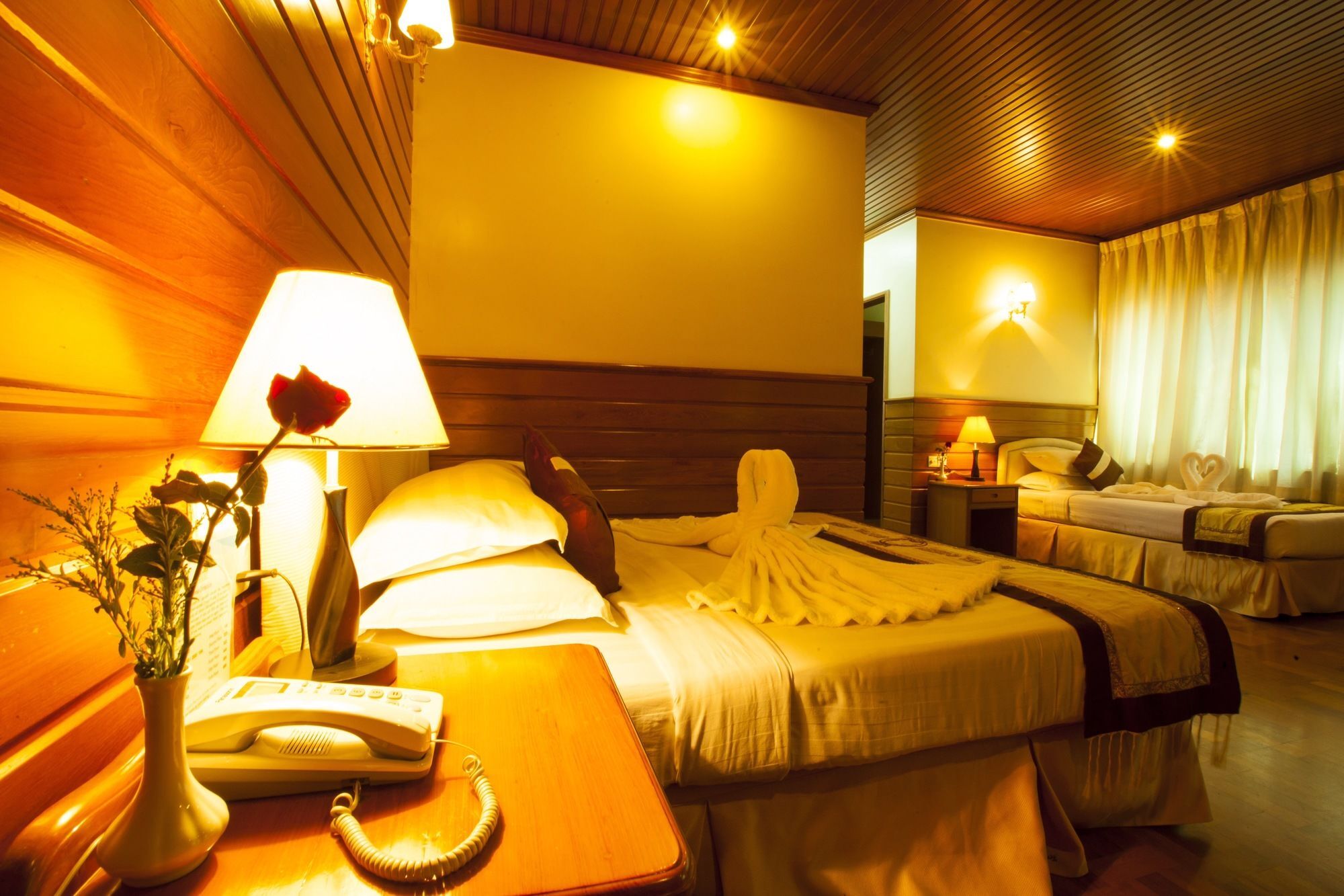 Hotel Queen מנדלאי מראה חיצוני תמונה