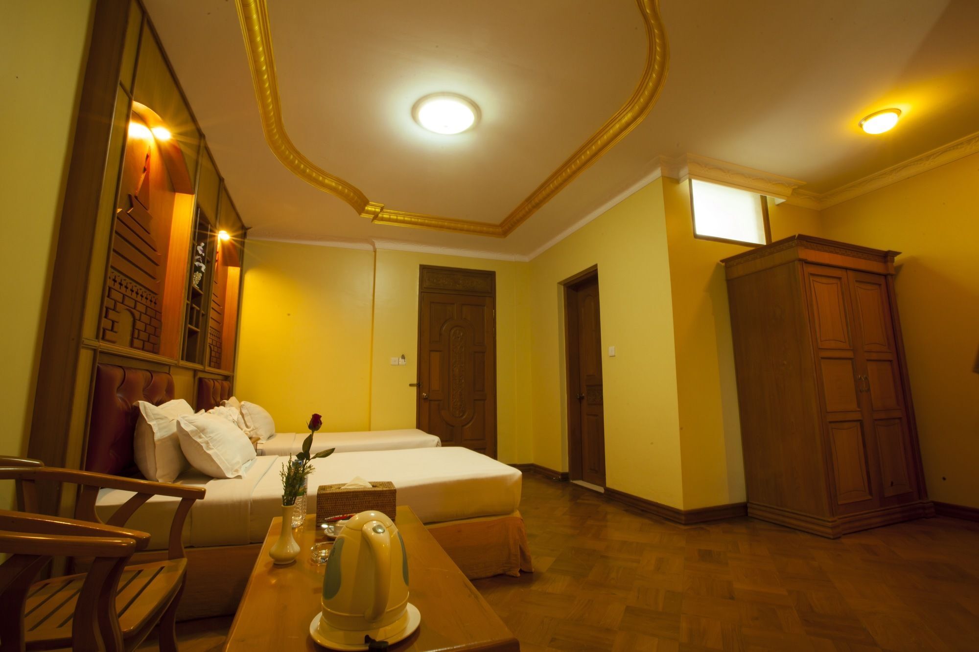 Hotel Queen מנדלאי מראה חיצוני תמונה