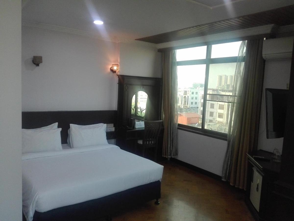 Hotel Queen מנדלאי חדר תמונה